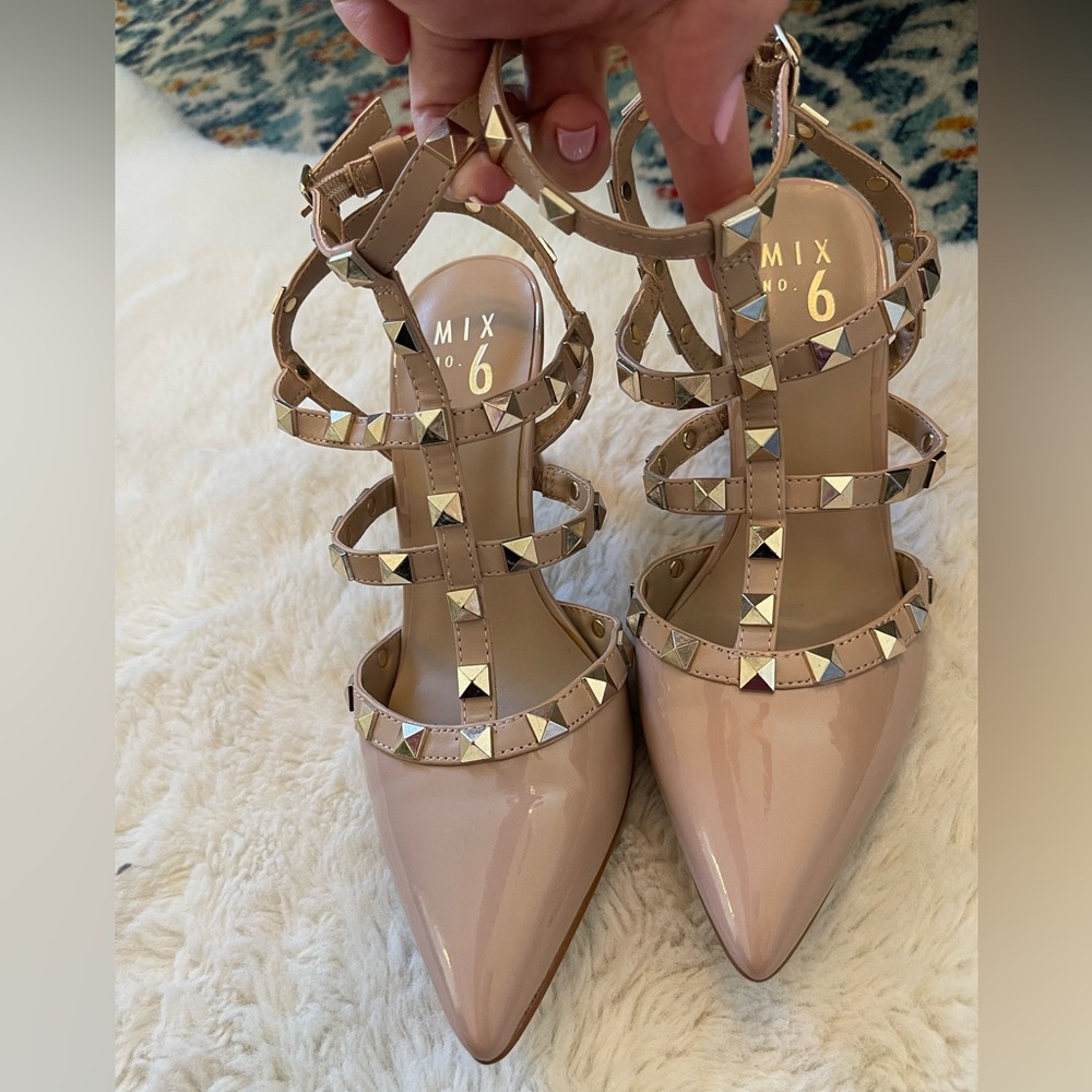 Rockstud 3 Strap Studded Pumps